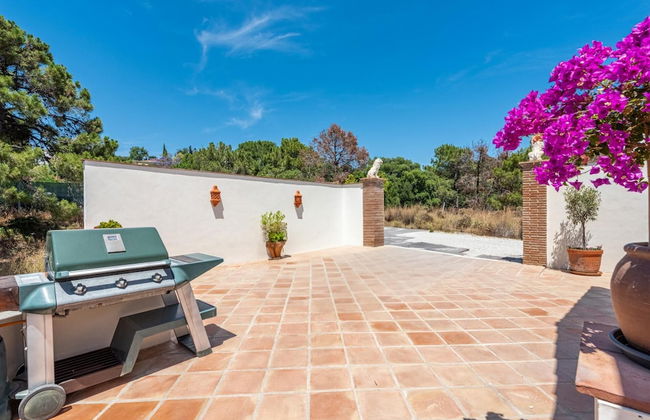 Luxury Villa - Sleeps up to 8 & Infinity Pool - Foto 27
