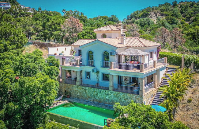 Luxury Villa - Sleeps up to 8 & Infinity Pool - Foto 1