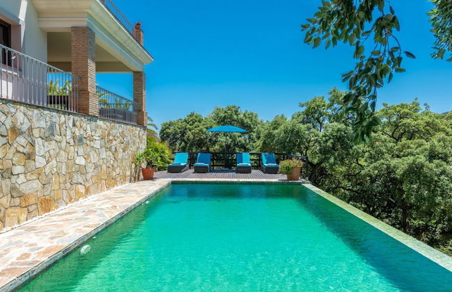 Luxury Villa - Sleeps up to 8 & Infinity Pool - Foto 17