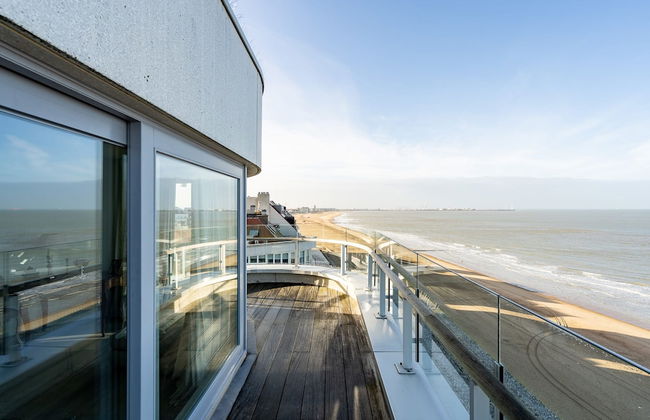 Stunning Penthouse With Free Parking and sea View - Foto 56