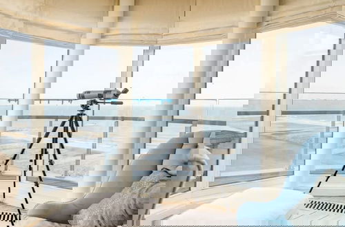 Foto 3 - Stunning Penthouse With Free Parking and sea View