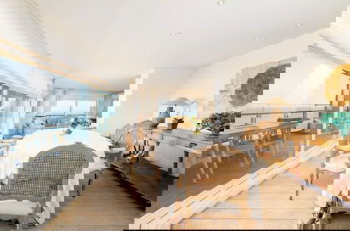 Foto 61 - Stunning Penthouse With Free Parking and sea View