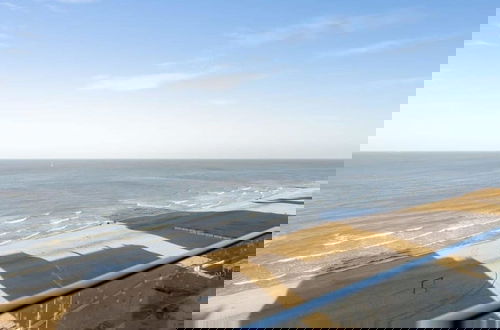 Foto 51 - Stunning Penthouse With Free Parking and sea View
