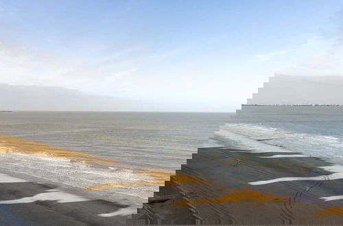 Foto 48 - Stunning Penthouse With Free Parking and sea View