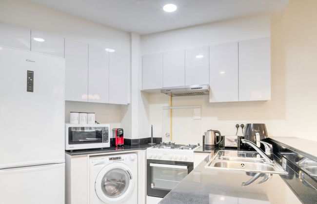 Viridis Living Chic and Spacious 1BR - Foto 11