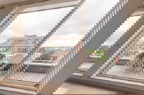 Foto 13 - Charming Apartment Near the Beach With Balcony