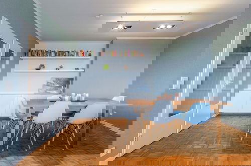 Foto 9 - Bright Apartment With City View and Terrace