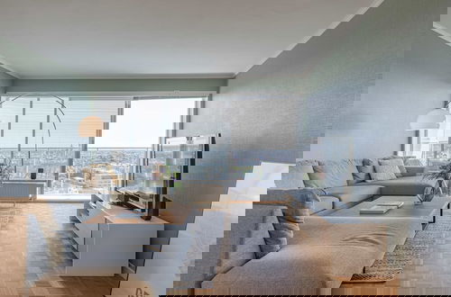Foto 1 - Bright Apartment With City View and Terrace