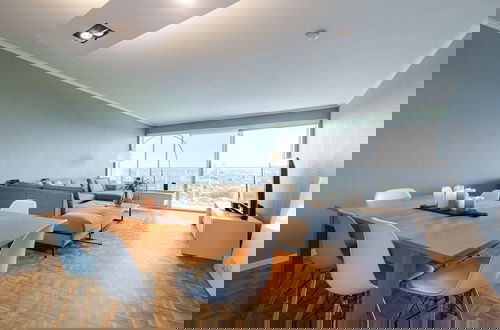 Foto 6 - Bright Apartment With City View and Terrace
