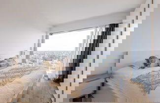 Foto 3 - Bright Apartment With City View and Terrace