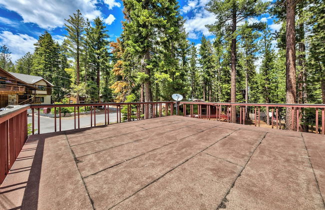 Central Clean Home with Hot Tub Near Ski - Foto 26
