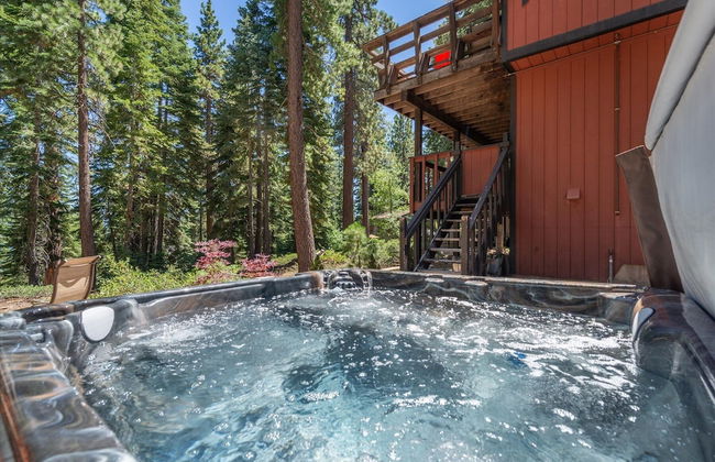 Central Clean Home with Hot Tub Near Ski - Foto 1