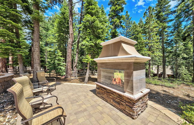 Central Clean Home with Hot Tub Near Ski - Foto 18