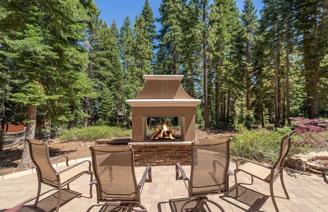Central Clean Home with Hot Tub Near Ski - Foto 23