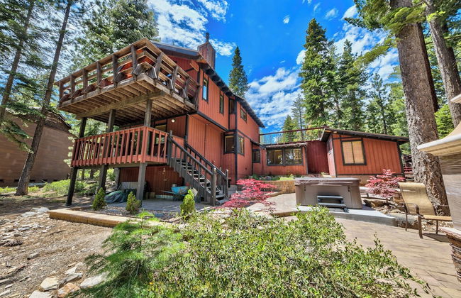 Central Clean Home with Hot Tub Near Ski - Foto 17
