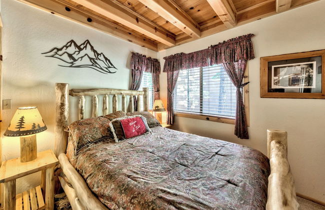 Central Clean Home with Hot Tub Near Ski - Foto 2