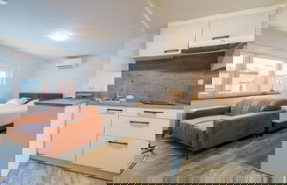 Foto 3 - Cosy Apartment Near Center