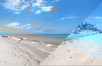Foto 2 - Cozy Corner Beach Apartment
