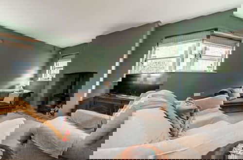 Photo 2 - Host Stay White End