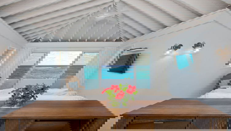 Foto 1 - Touch Of Class Cottage: Beachfront Oasis