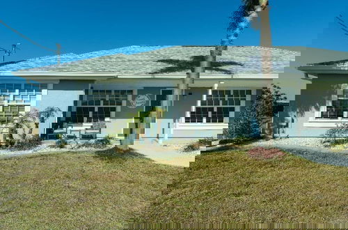 Photo 5 - Canal Dreams 3 BR 2 BA Pool Home on the Canal