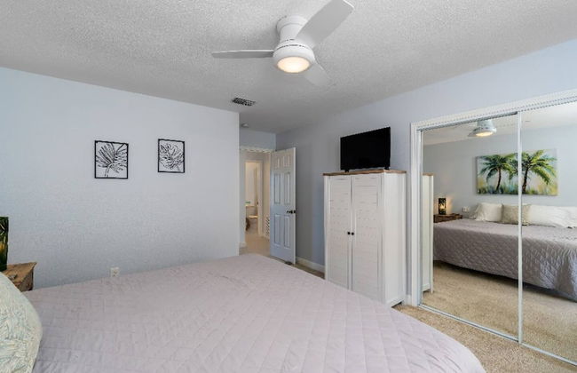 Canal Dreams 3 BR 2 BA Pool Home on the Canal - Foto 46