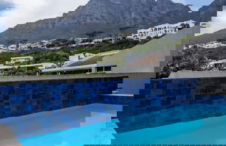 Foto 3 - Stunning Camps Bay Holiday Oasis Solange Residence