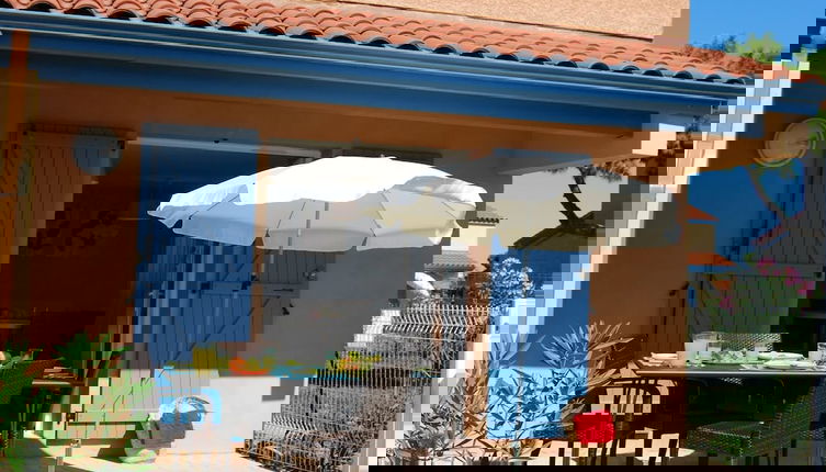Foto 1 - Colorful Holiday Home With a in Mediterranean Style
