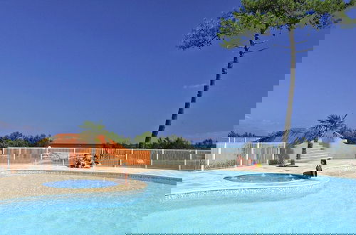 Foto 18 - Lovely Apartment in Borgo With Shared Pool