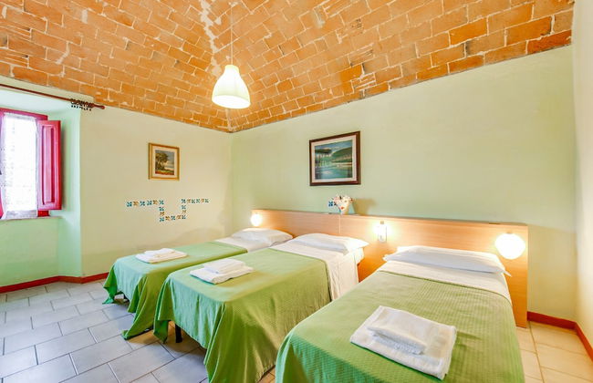 Farmhouse in Montescudaio with Shared Pool near Sea & Park - Foto 7