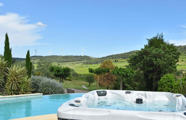 Villa With Heated Pool, Jacuzzi, Sports Field and Stunning Views - Foto 53