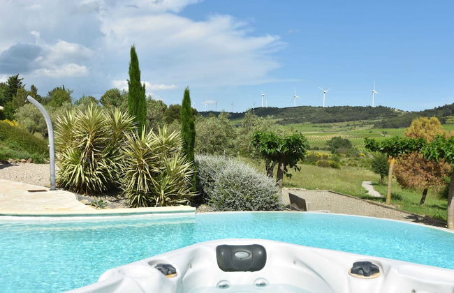 Villa With Heated Pool, Jacuzzi, Sports Field and Stunning Views - Foto 48