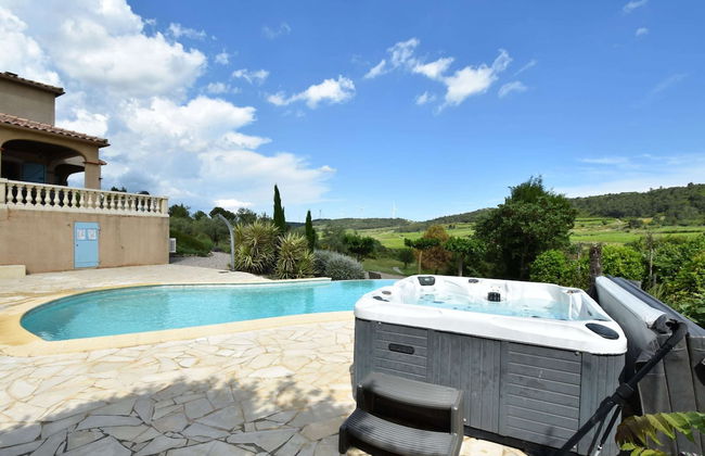 Villa With Heated Pool, Jacuzzi, Sports Field and Stunning Views - Foto 50