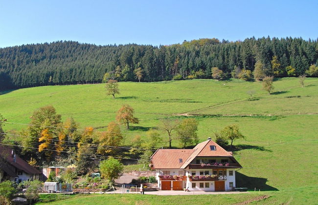 Comfortable Holiday Home in a Beautiful Location - Photo 31