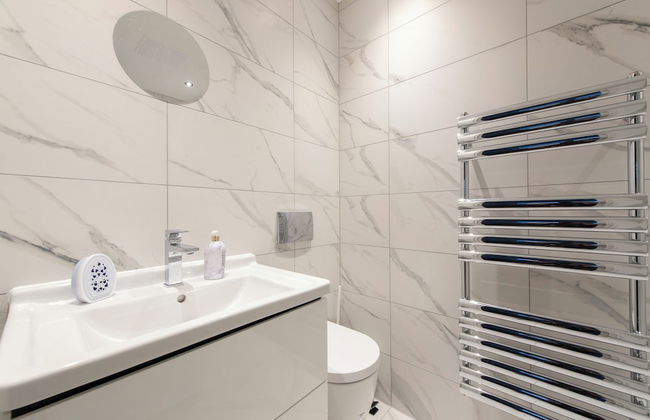 Exquisite 3BR Duplex Apartment, Air-con& Amenities - Foto 29