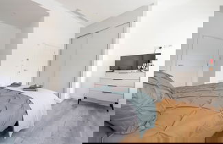 Foto 3 - Exquisite 3BR Duplex Apartment, Air-con& Amenities