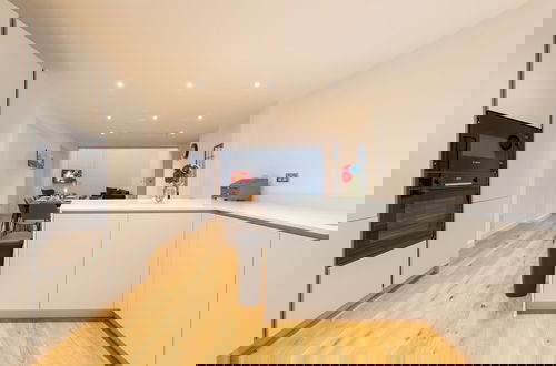 Foto 21 - Exquisite 3BR Duplex Apartment, Air-con& Amenities