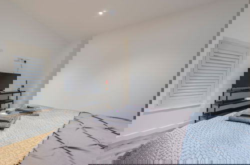 Foto 6 - Exquisite 3BR Duplex Apartment, Air-con& Amenities