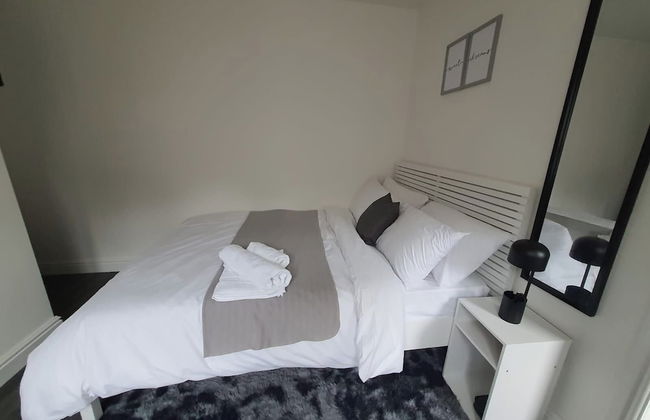 Private Room - Ensuite Bathroom - Free Parking - Foto 1