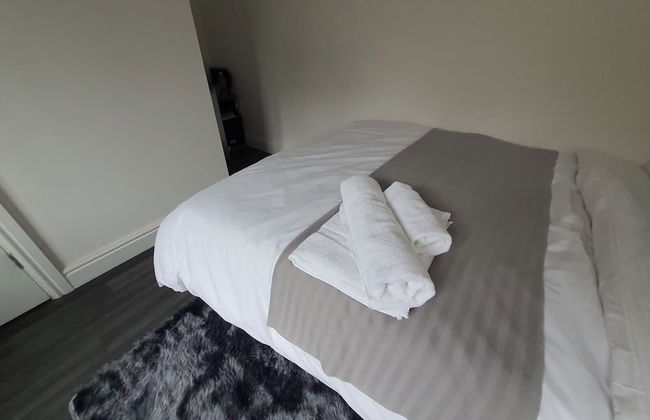 Private Room - Ensuite Bathroom - Free Parking - Foto 3