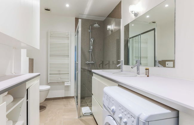 Newly Renovated Loft Bastille - Photo 14