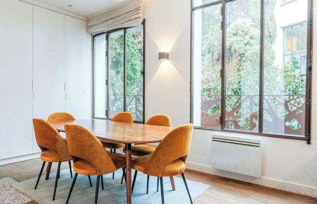 Newly Renovated Loft Bastille - Photo 20