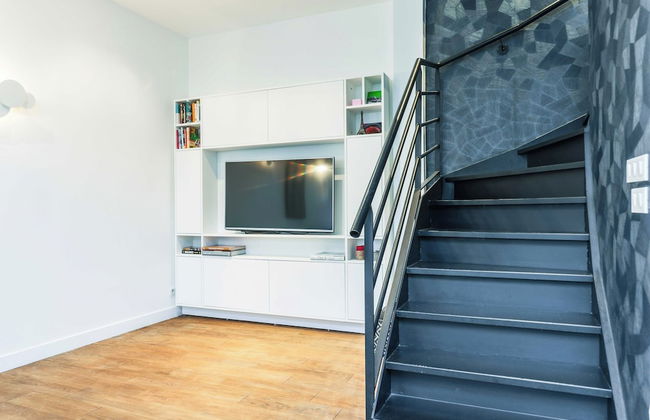 Newly Renovated Loft Bastille - Photo 23