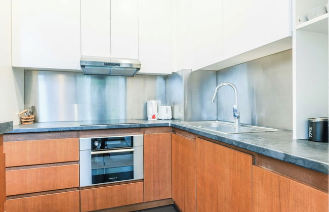 Newly Renovated Loft Bastille - Photo 8