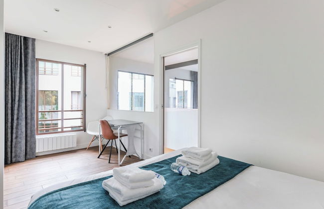 Newly Renovated Loft Bastille - Photo 3