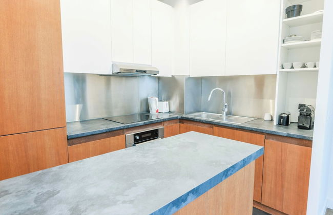 Newly Renovated Loft Bastille - Photo 9