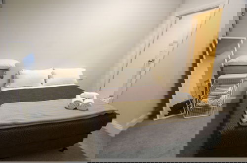 Photo 10 - Seafield Tower Glenelg Apartment no 3