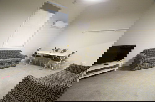 Photo 7 - Seafield Tower Glenelg Apartment no 3