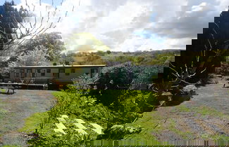 Foto 1 - Millpond Chalet Retreat in Machynlleth