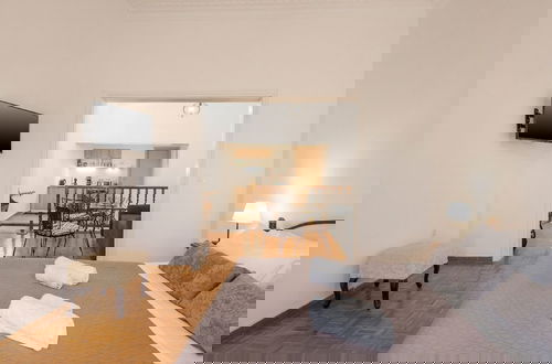 Foto 5 - Lion's Yard
